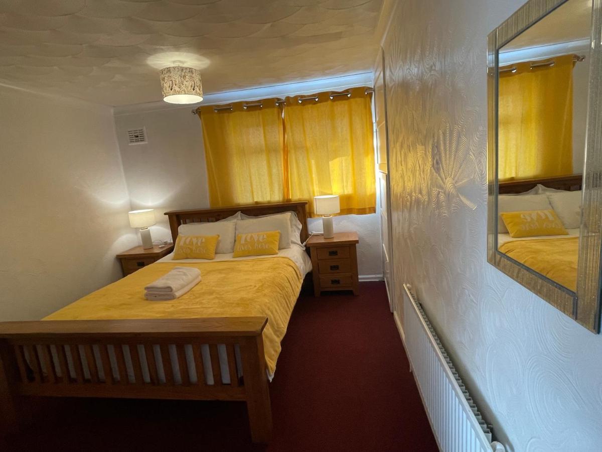Holiday Home Cardiff City Sleeps 7 Экстерьер фото