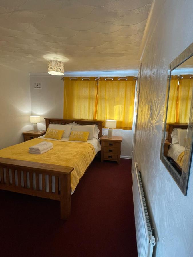 Holiday Home Cardiff City Sleeps 7 Экстерьер фото