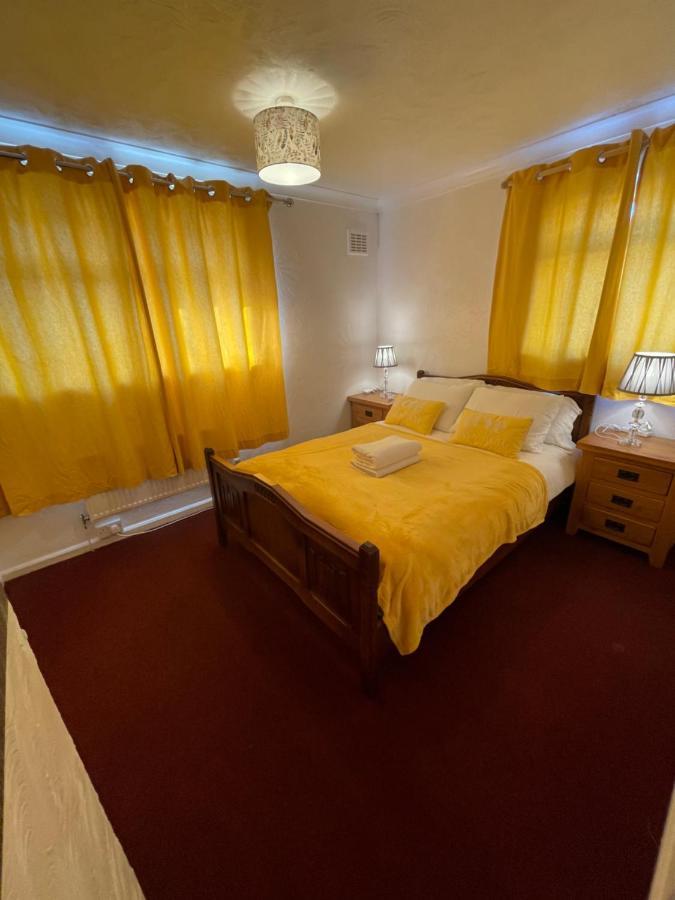 Holiday Home Cardiff City Sleeps 7 Экстерьер фото