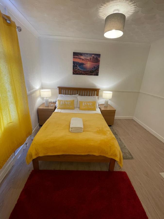 Holiday Home Cardiff City Sleeps 7 Экстерьер фото
