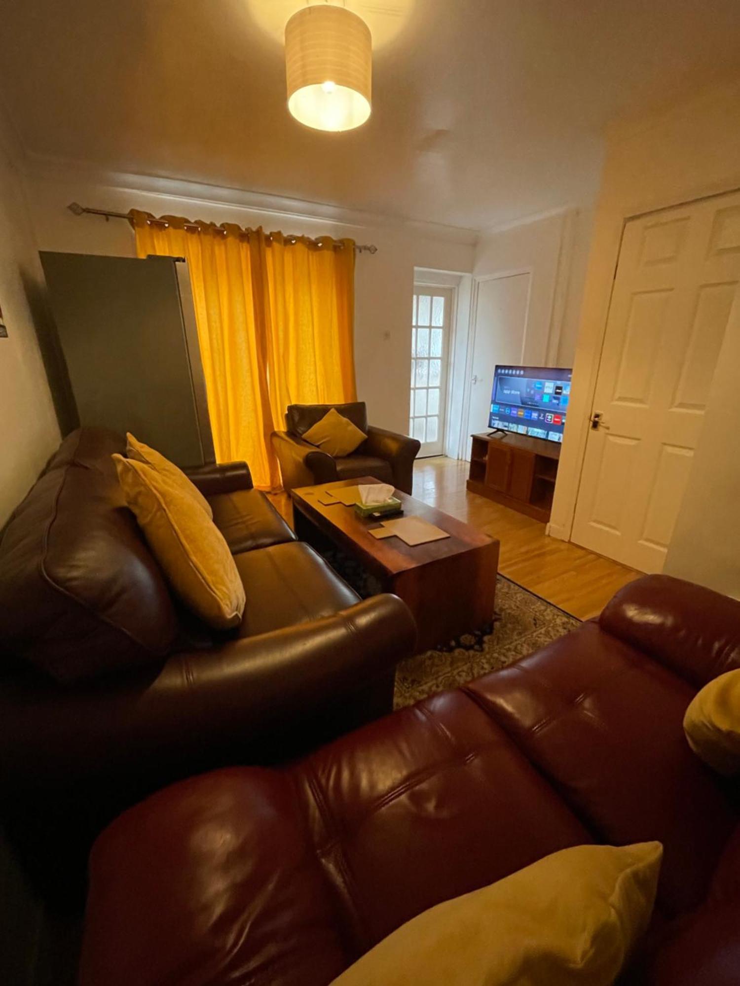 Holiday Home Cardiff City Sleeps 7 Экстерьер фото